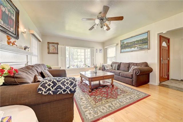 3901 Cherry, Long Beach, CA 90807