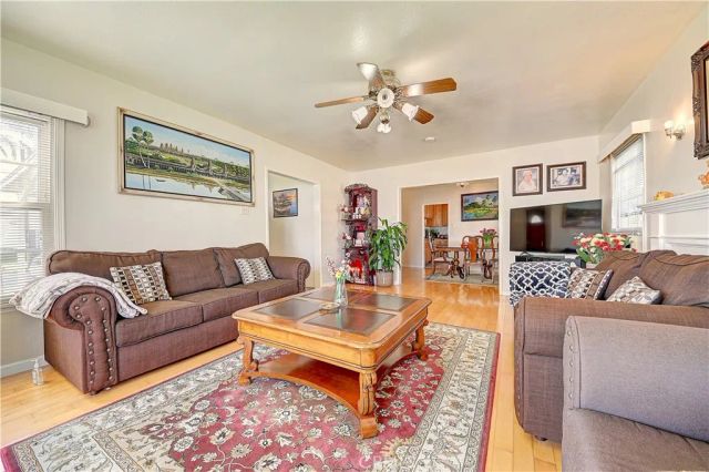 3901 Cherry, Long Beach, CA 90807