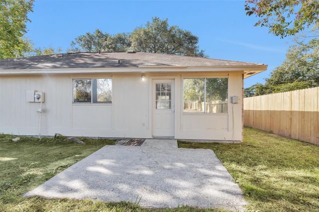 21030 Rivershadows Lane, Spring, TX 77388