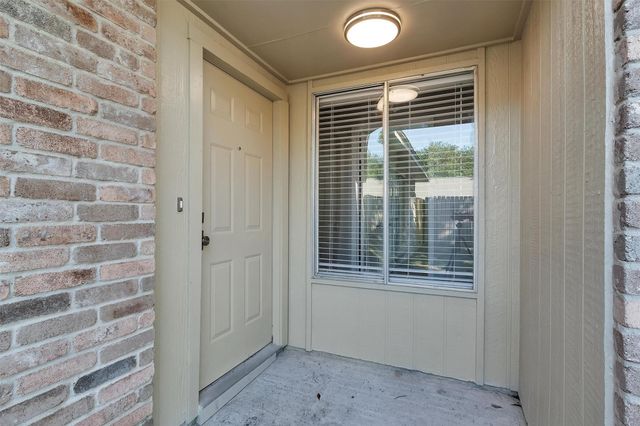 21030 Rivershadows Lane, Spring, TX 77388