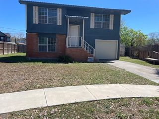 1070 Golden Gate Cir, Corpus Christi, TX 78416