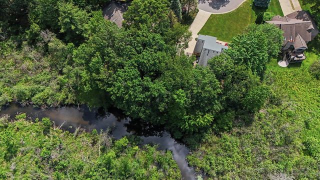 8690 Scenic Bluff Lane, White Lake Twp, MI 48386