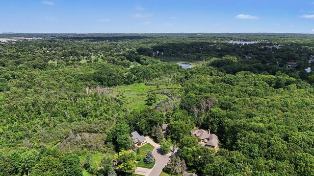 8690 Scenic Bluff Lane, White Lake Twp, MI 48386