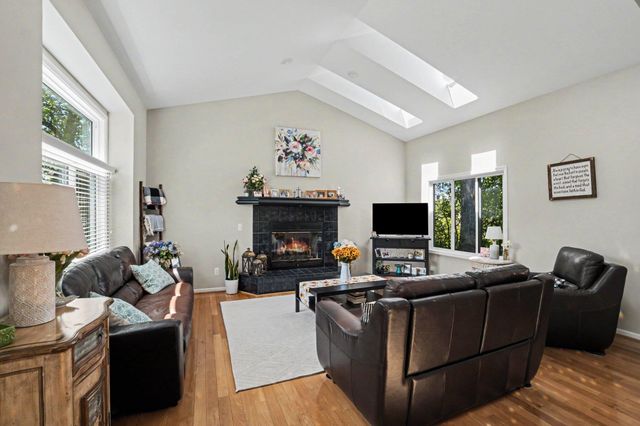 8690 Scenic Bluff Lane, White Lake Twp, MI 48386