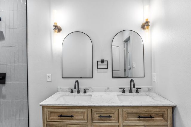 1127 W Morgan Street, Denison, TX 75020