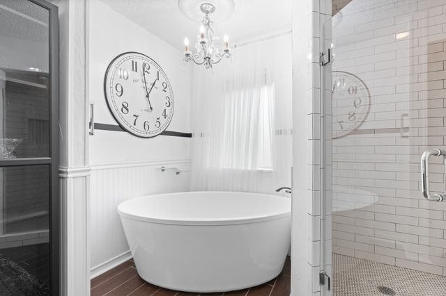 117 William Wallace Drive, Burleson, TX 76028