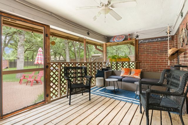 117 William Wallace Drive, Burleson, TX 76028