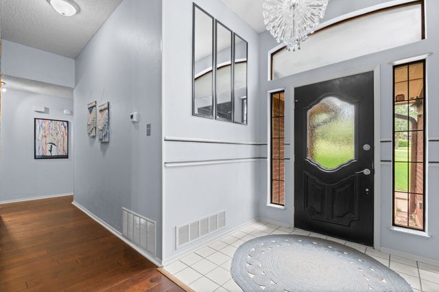 117 William Wallace Drive, Burleson, TX 76028