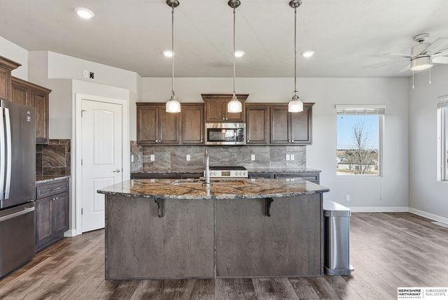 5165 N 177th Avenue, Omaha, NE 68116