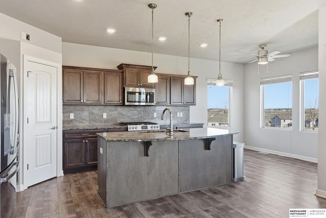 5165 N 177th Avenue, Omaha, NE 68116