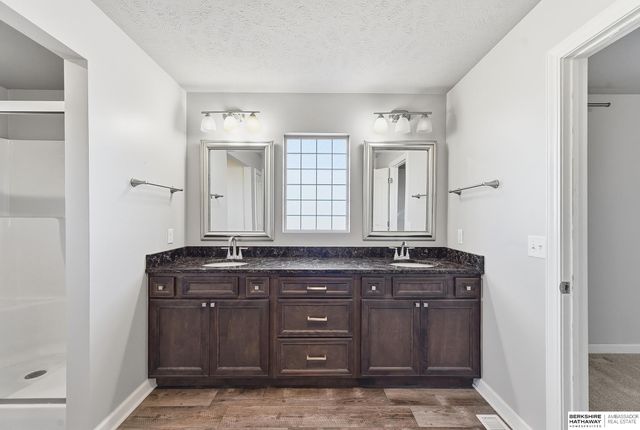 5165 N 177th Avenue, Omaha, NE 68116