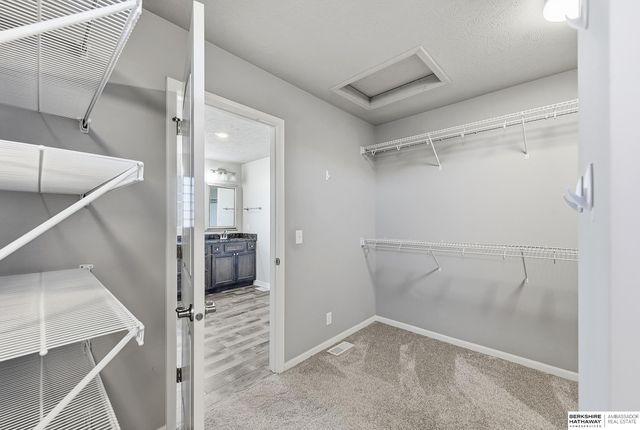 5165 N 177th Avenue, Omaha, NE 68116