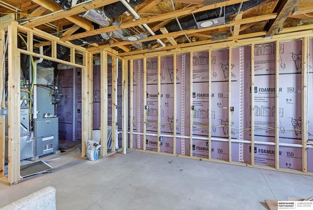 5165 N 177th Avenue, Omaha, NE 68116