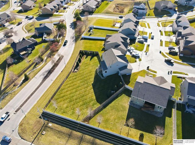 5165 N 177th Avenue, Omaha, NE 68116