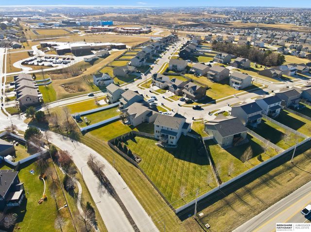 5165 N 177th Avenue, Omaha, NE 68116