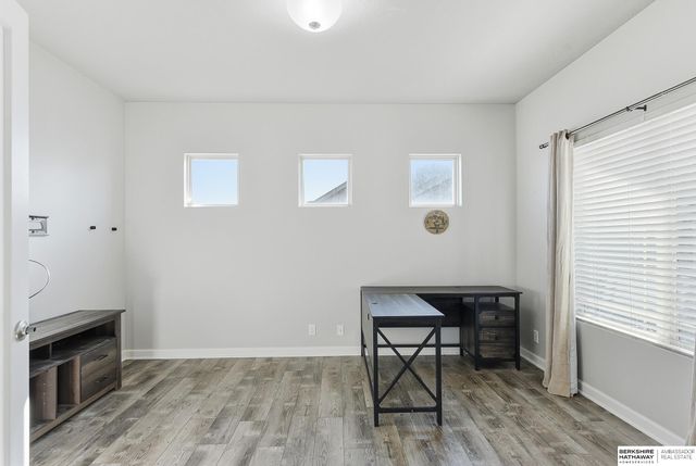 5165 N 177th Avenue, Omaha, NE 68116