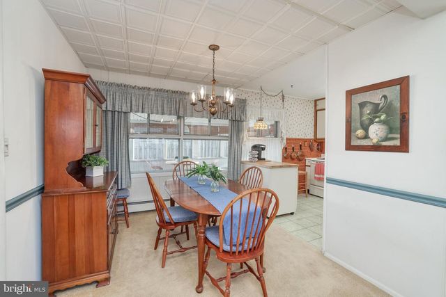 110 KENWOOD DR N, Levittown, PA 19055