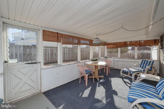 110 KENWOOD DR N, Levittown, PA 19055