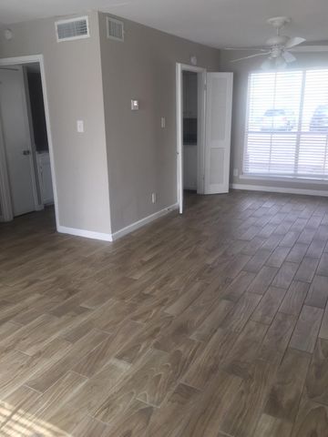 6200 W Tidwell Road 901, Houston, TX 77092