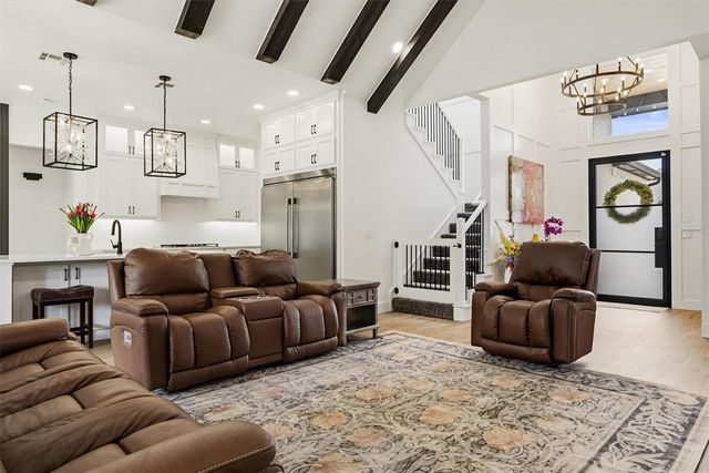 14516 N Chambord Drive, Yukon, OK 73099
