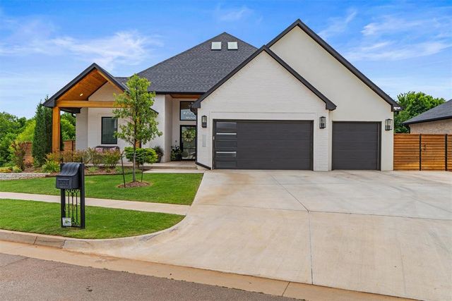14516 N Chambord Drive, Yukon, OK 73099