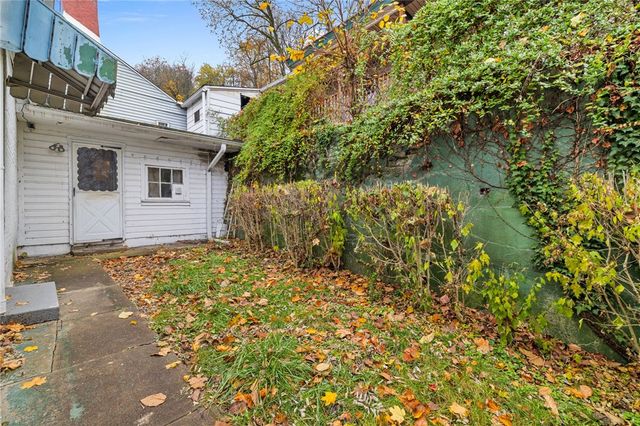 10 Welsh Way, South Side, PA 15203