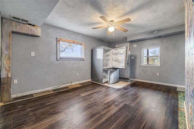 10 Welsh Way, South Side, PA 15203