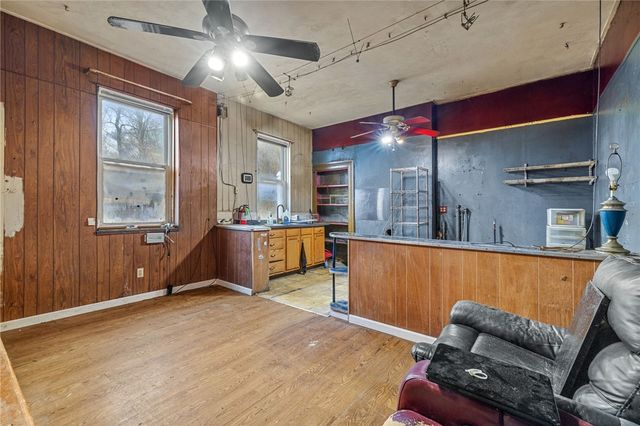 10 Welsh Way, South Side, PA 15203