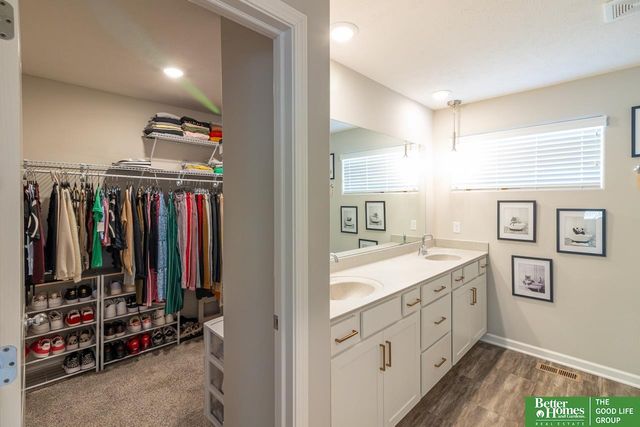 18363 Sage Street, Omaha, NE 68136