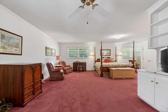 713 Harlin Street, Elloree, SC 29047