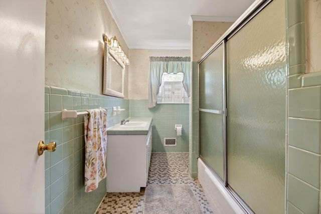 713 Harlin Street, Elloree, SC 29047