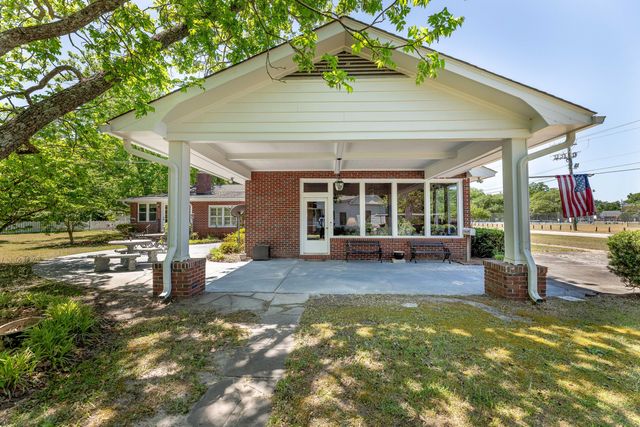 713 Harlin Street, Elloree, SC 29047