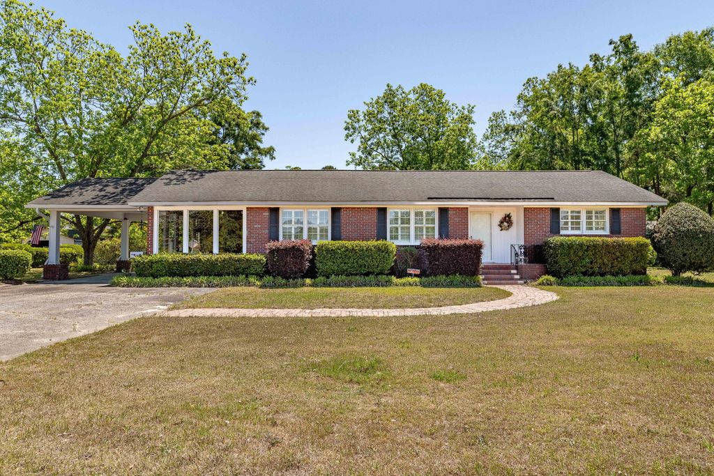 713 Harlin Street, Elloree, SC 29047