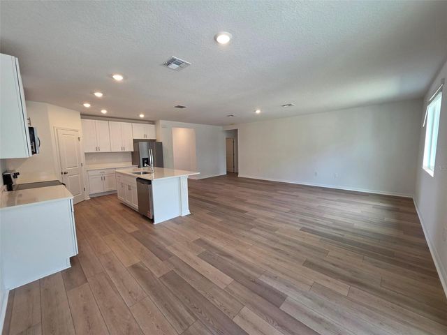 100 VINTAGE GLEN ROAD, Nokomis, FL 34275