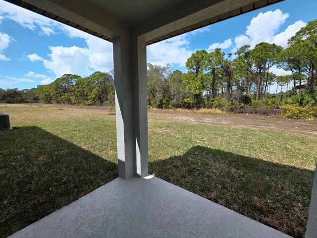 100 VINTAGE GLEN ROAD, Nokomis, FL 34275