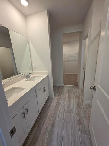 100 VINTAGE GLEN ROAD, Nokomis, FL 34275