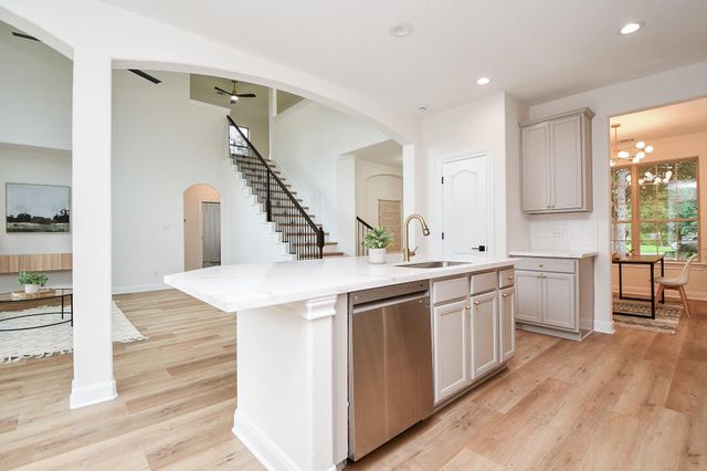 18 Hadlock Pl, The Woodlands, TX 77389