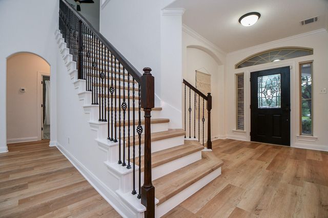 18 Hadlock Pl, The Woodlands, TX 77389