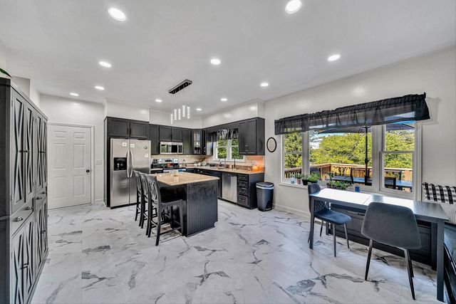 291 McIntosh RD, Roanoke, VA 24019
