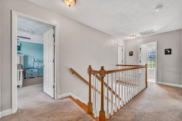 291 McIntosh RD, Roanoke, VA 24019