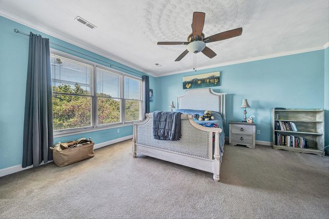 291 McIntosh RD, Roanoke, VA 24019