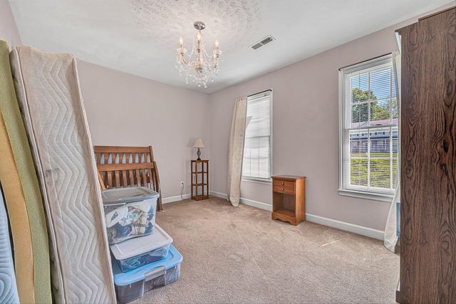 291 McIntosh RD, Roanoke, VA 24019