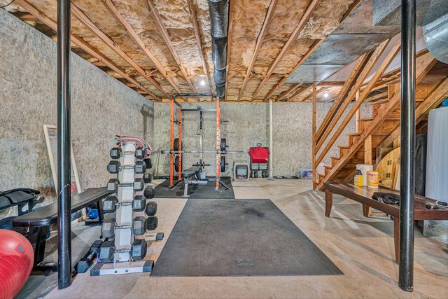 291 McIntosh RD, Roanoke, VA 24019