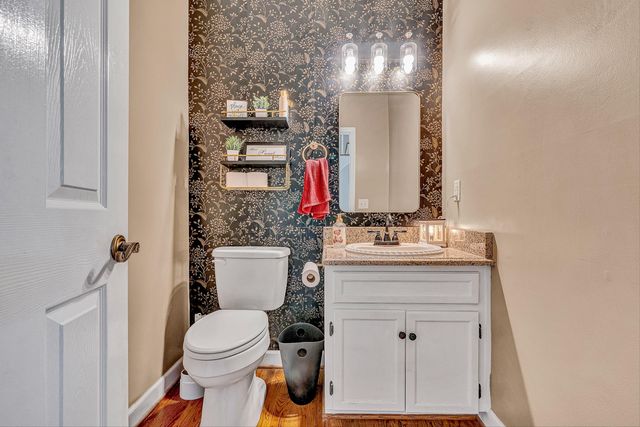 291 McIntosh RD, Roanoke, VA 24019