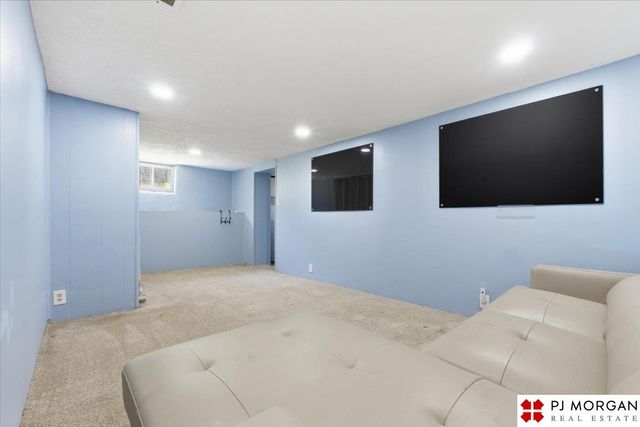 4118 Binney Street, Omaha, NE 68111