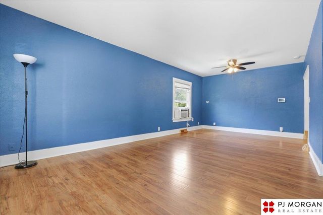 4118 Binney Street, Omaha, NE 68111