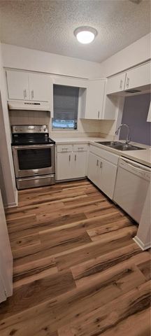 3037 PARK LANE B, Dunedin, FL 34698