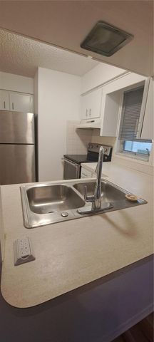 3037 PARK LANE B, Dunedin, FL 34698