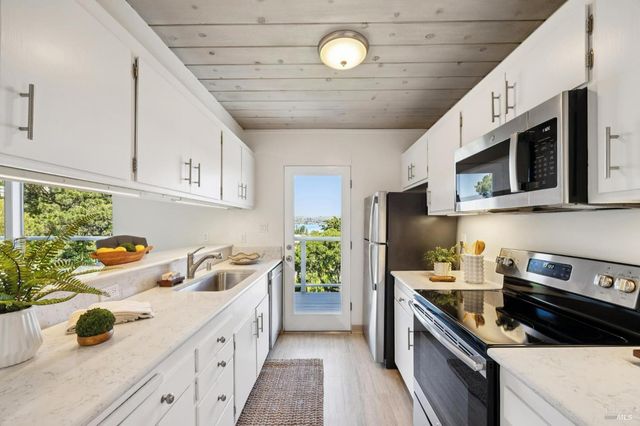 122-124 Woodward Ave, Sausalito, CA 94965