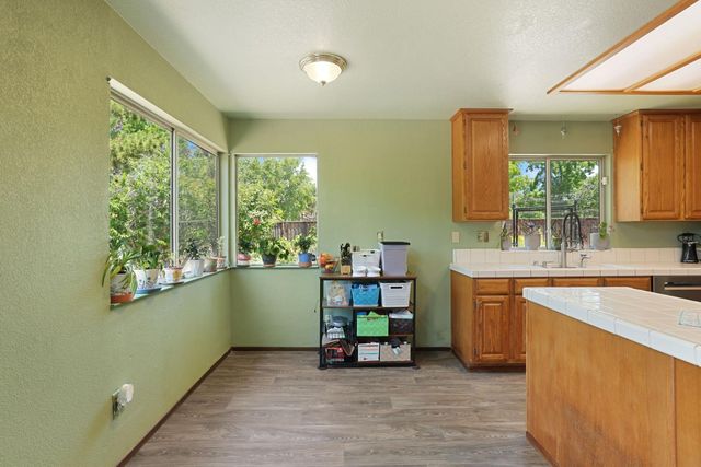 1935 Foxtail Ct, Tracy, CA 95376